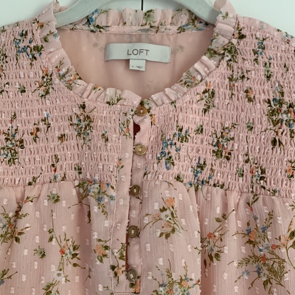 Loft top 🌸🌸🌸 - Picture 2 of 4